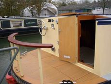 New Peter Nicholls liveaboard launch