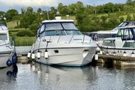 2006 Sealine S38 w/ Twin Volvo Penta D4 2 x 260HP, Diesel Sterndrives