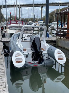 Mariner 90 on Aquadock