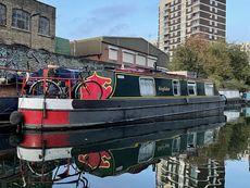 45ft Off-grid Liveaboard London