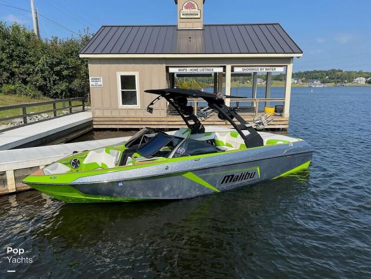 2019 Malibu 23 lsv