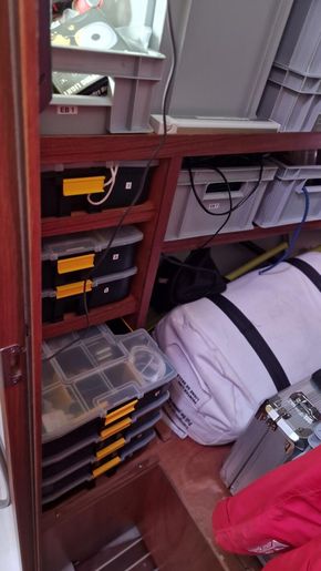 2021 Bavaria Vision 42 31