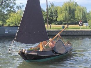 Dutch Tjotter - with red sails