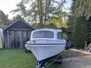 18 foot cuddy boat