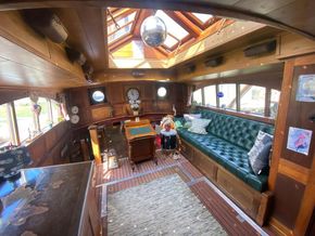 Dutch Barge Sailing Klipper sold with a residential mooring (for rent) - Interior