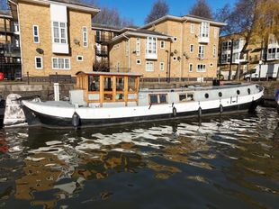 1926 Dutch Barge 17m with London mooring