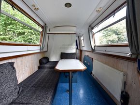 Narrowboat 62ft Cruiser Stern - Saloon