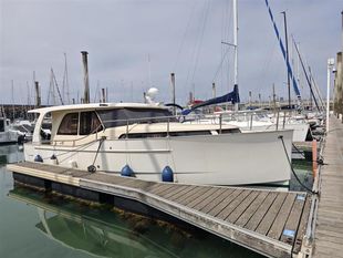 2011 Greenline 33
