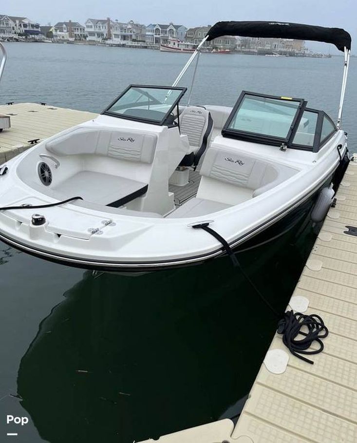 2022 Sea Ray 19 spx