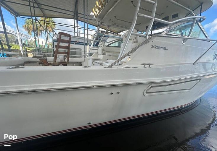 2000 Boston Whaler defiance 39