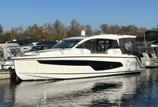 2022 Sealine C335