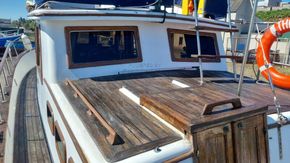 Puget Sound 34  - Coachroof/Wheelhouse