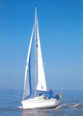 1990 Beneteau First 32s5 12