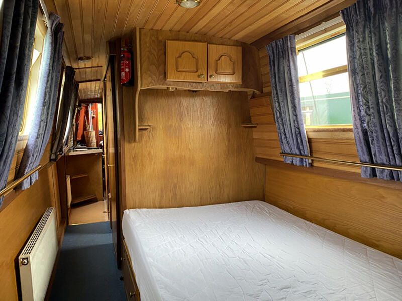 Bedroom Aft