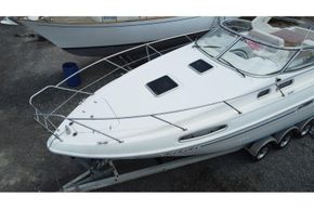 Sealine S28 sports cruiser boat - overhead view of boat and hatches