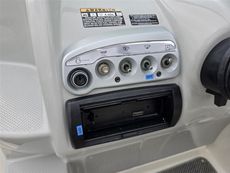 2005 Maxum 2400 SC3