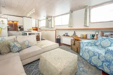 1911 Luxe Motor Dutch Barge