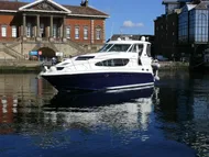 2005 Sea Ray 390 Motor Yacht