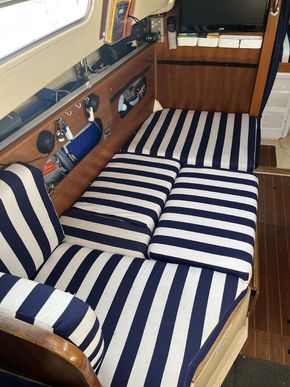 Saloon bed