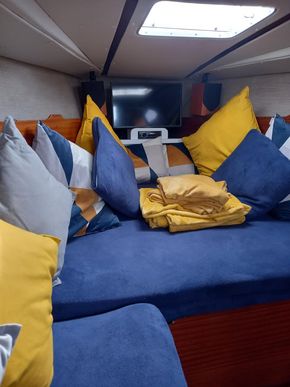 jeanneau fantasia sleeping cabin