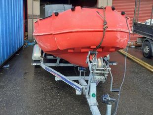 Open work boat