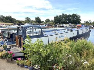 70ft Trad Stern Narrowboat by Colecraft | Liveaboard Ready