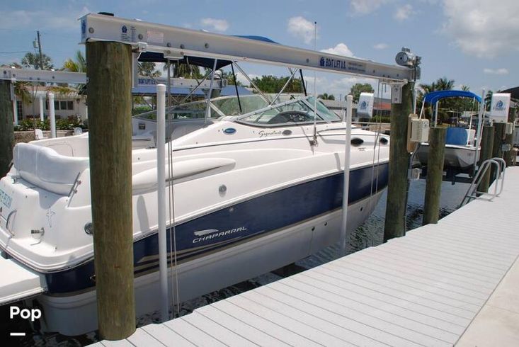 2004 Chaparral 240 signature