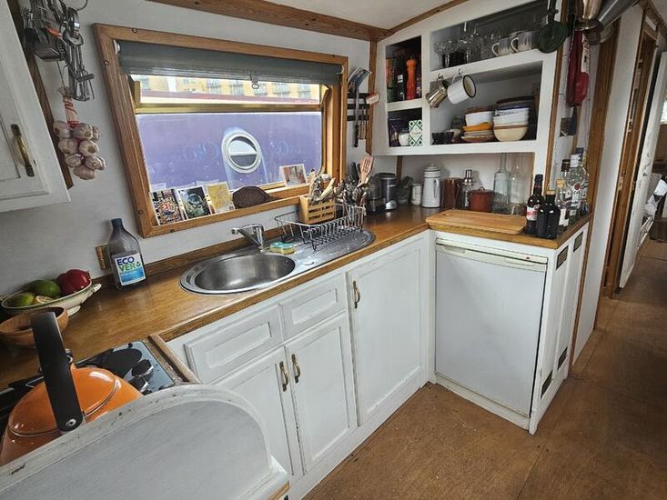 2006 57ft narrowboat w C. London mooring