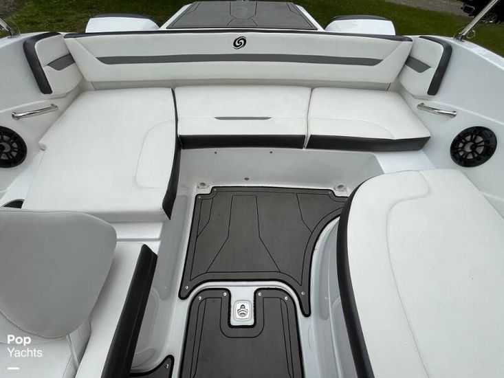 2022 Hurricane 205 sundeck sport