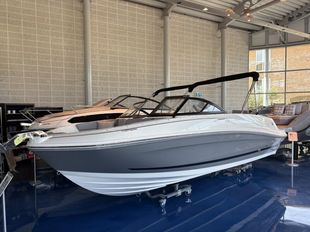 2023 Bayliner VR5 Bowrider Outboard