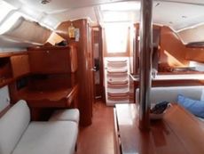 Oceanis 37