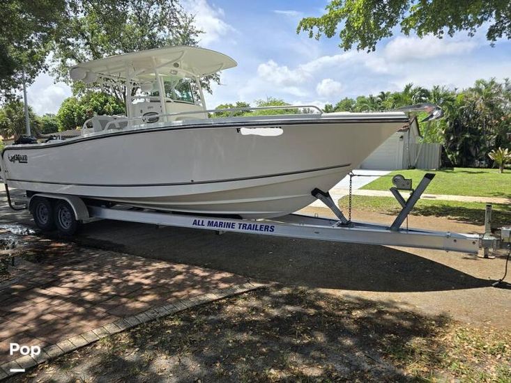 2019 Mako 284 center console