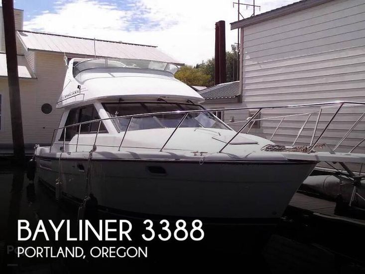 2000 Bayliner 3388 command