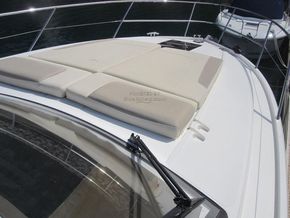 Princess V40  - Foredeck