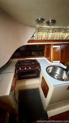 1976 Nicholson 31