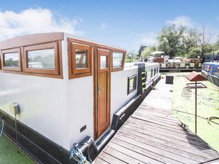 Florence, Priory Marina, Bedford