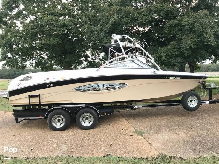 2005 Correct Craft crossover nautique 226