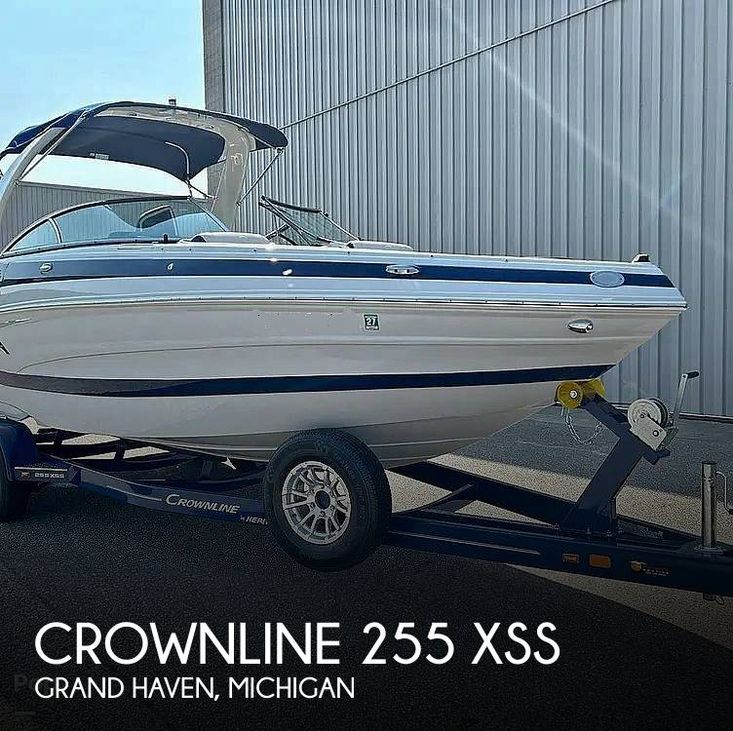 2021 Crownline 255 xss