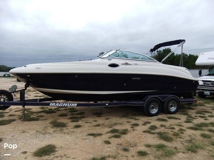 2005 Sea Ray 240 sundeck