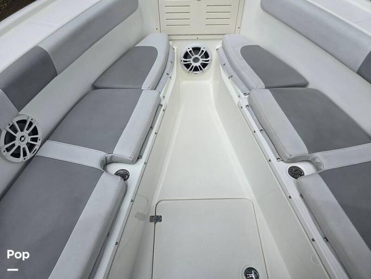 2019 Mako 284 center console