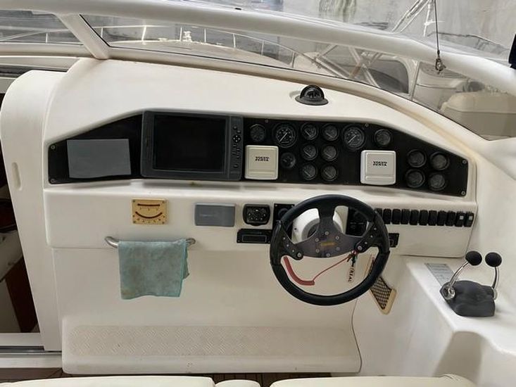 2004 Real Powerboats Revolution 46