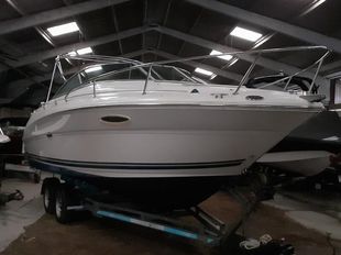 Sea Ray 225 Weekender