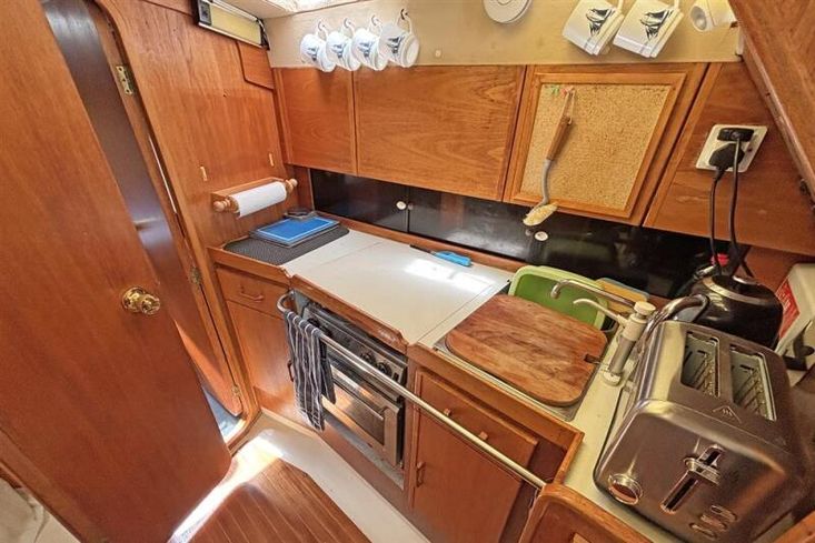 1990 Moody Eclipse 33