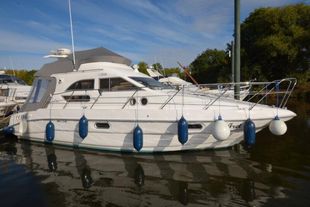 SEALINE 330 STATESMAN AVAILABLE AT FARNDON MARINA