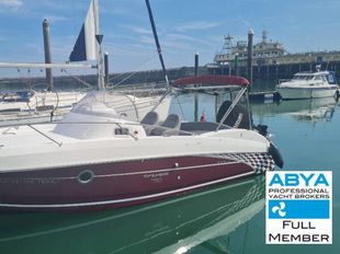 2013 Beneteau Rubis 750 Flyer Sun deck