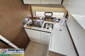 Jeanneau Leader 40 - galley sink