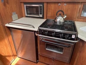 2010 Hunter Legend 41 Deck Saloon 38