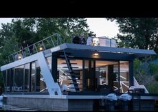 NEW BUILD - 15m Houseboat