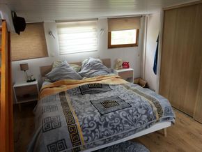 Luxemotor Dutch  Barge Live aboard - Aft Cabin