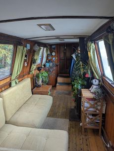 72 ft narrow boat with East London mooring